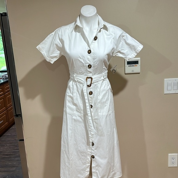 Live 4truth Elegant White Button-Down Dress - Picture 2 of 9